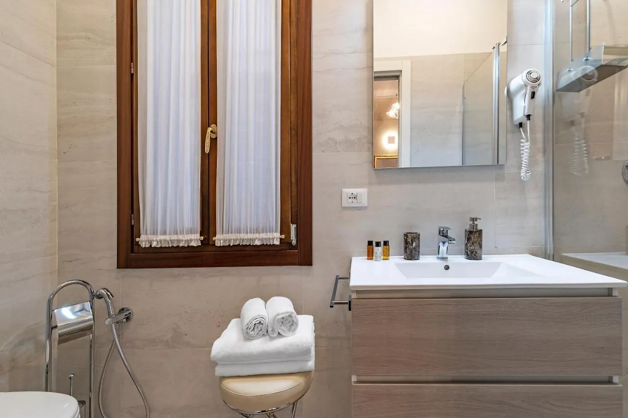 Guest house Residenza La Duchessa Deluxe Rooms Venice