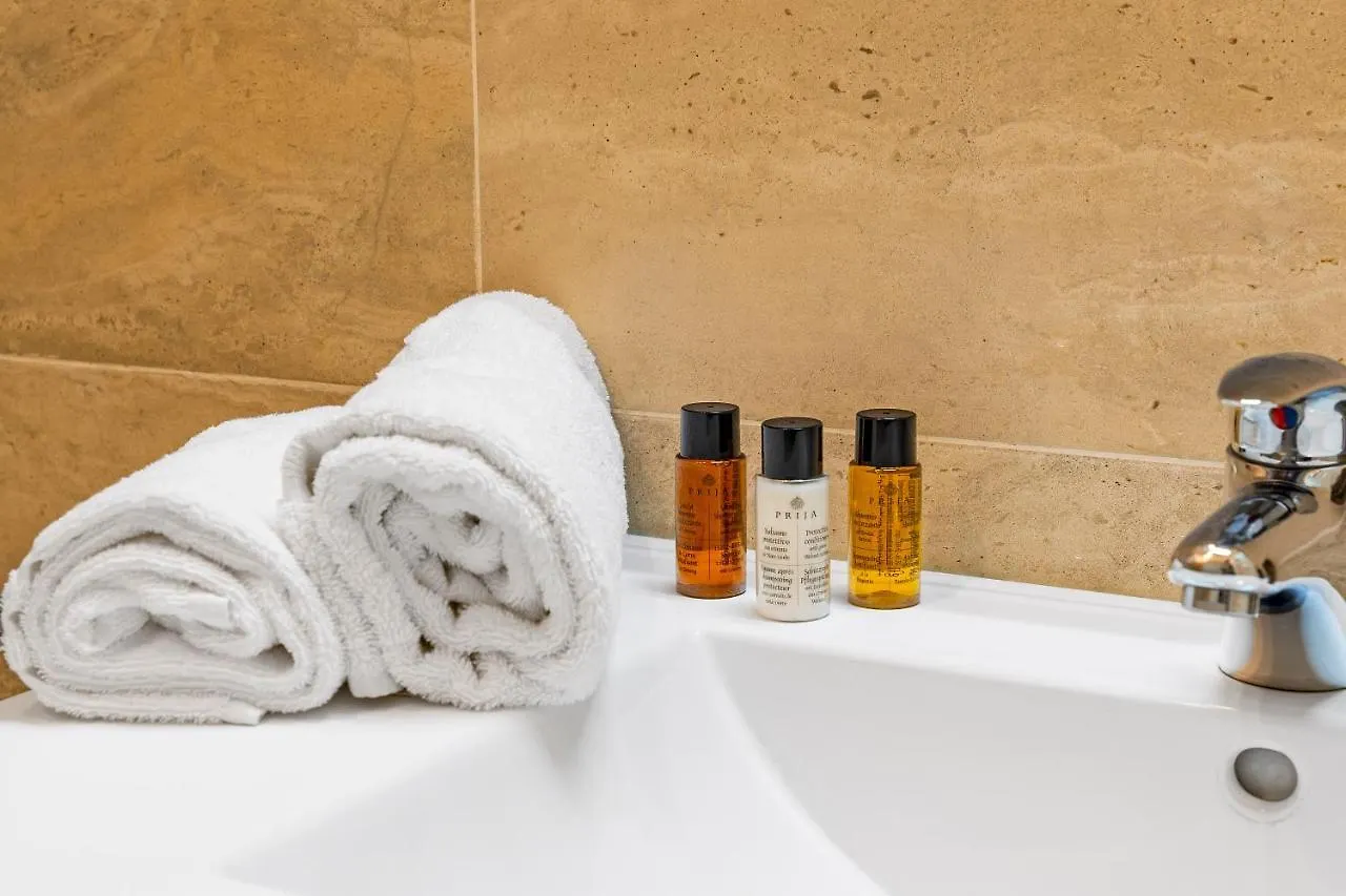 Residenza La Duchessa Deluxe Rooms Venice 0*,  Italy