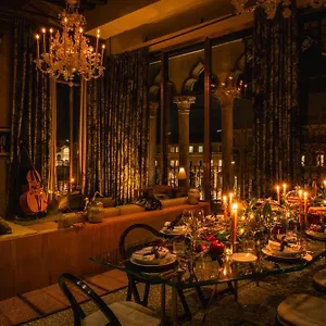 The Hotel Venecia